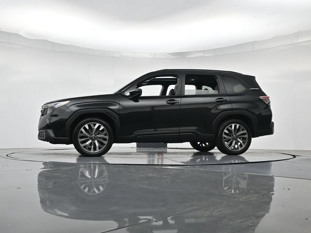 Used 2025 Subaru Forester Touring AWD/4WD image 31