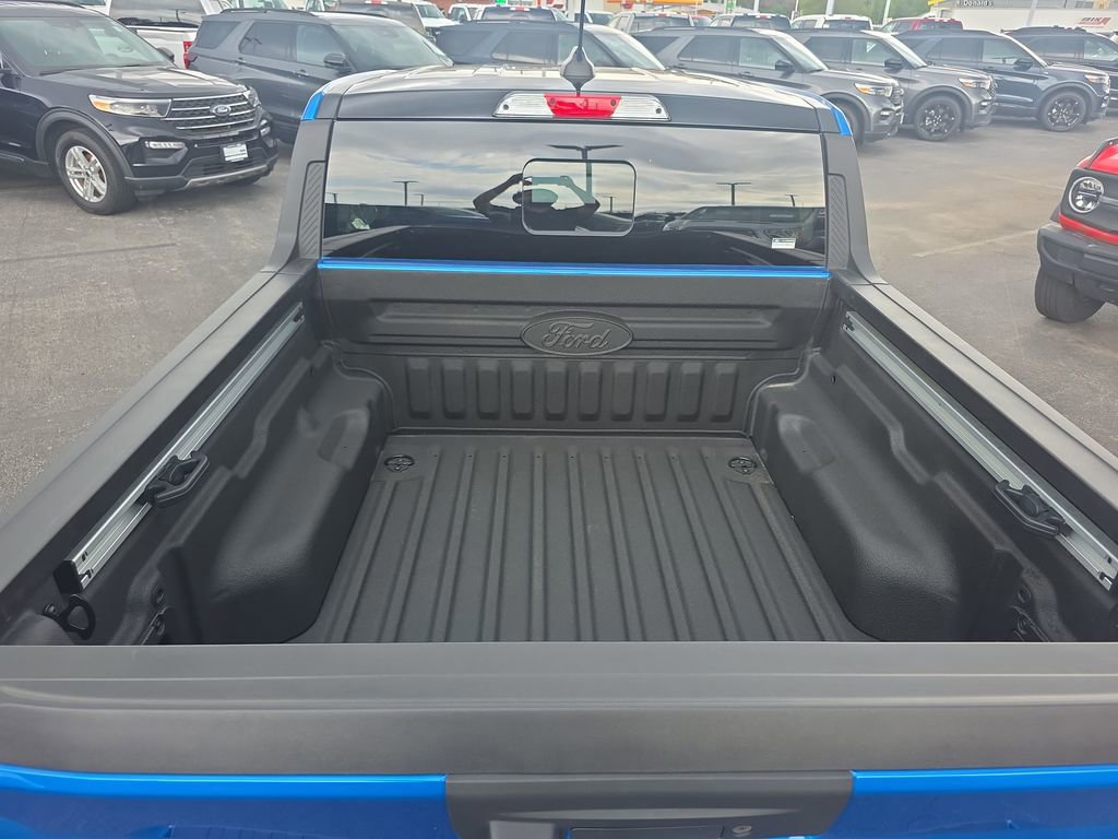 Certified 2025 Ford Maverick Lobo AWD/4WD image 11