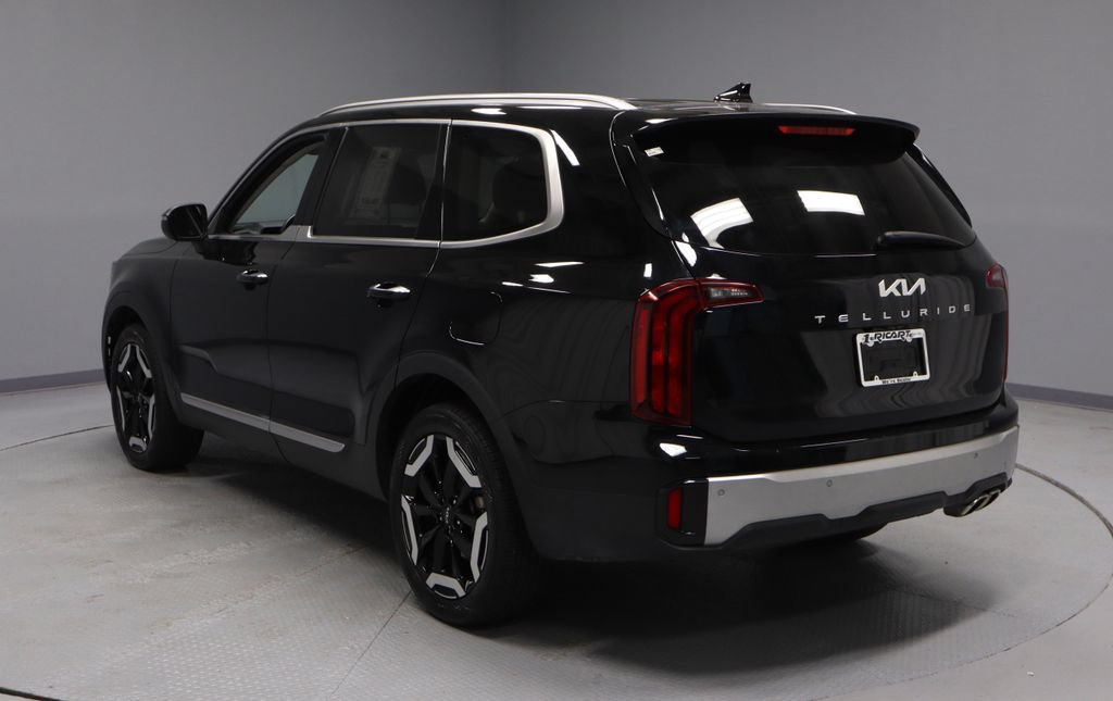 Used 2024 Kia Telluride S w/ S Sunroof Package FWD image 10