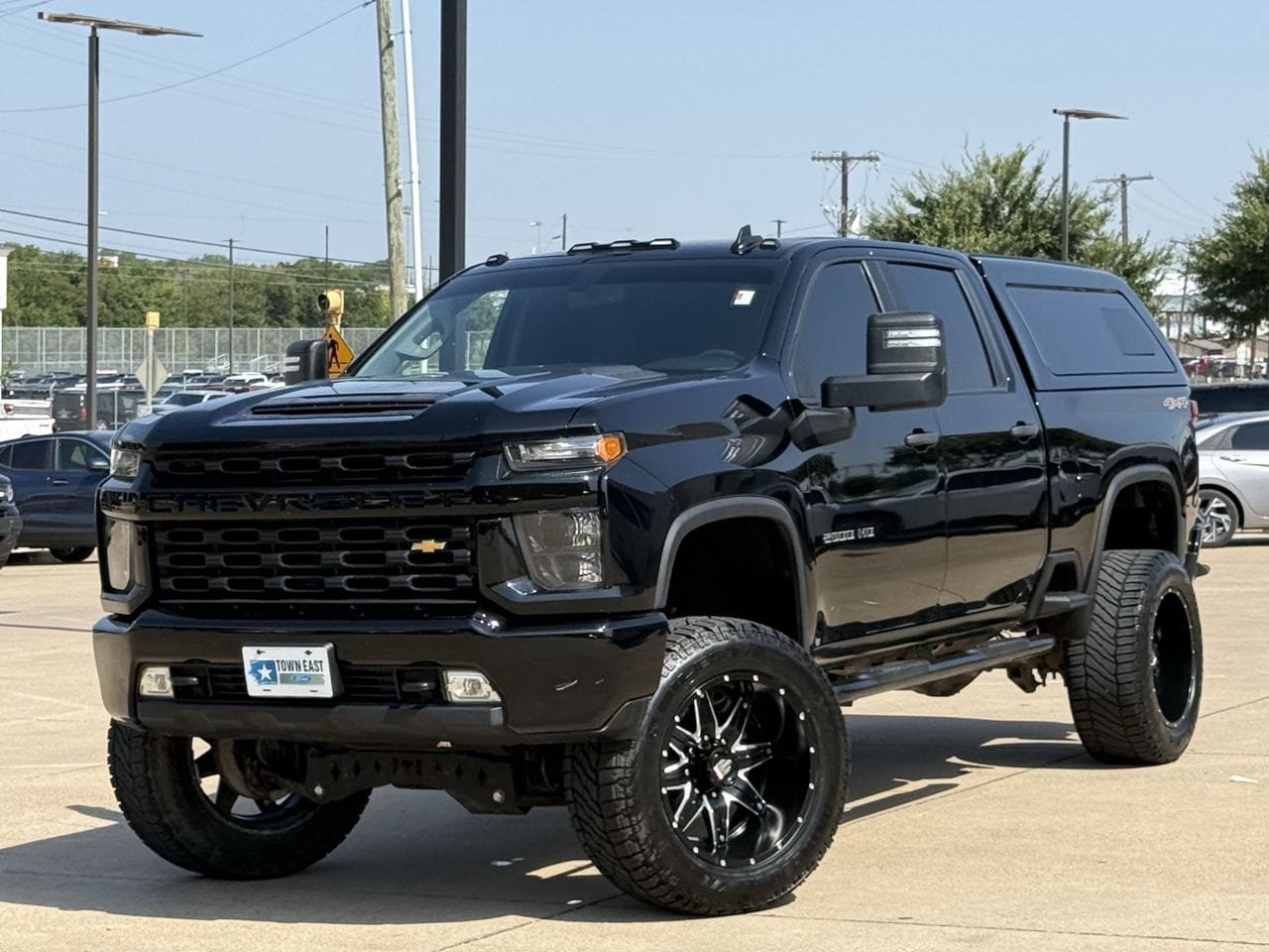 Used 2020 Chevrolet Silverado 2500 Custom w/ Custom Value Package AWD/4WD image 2