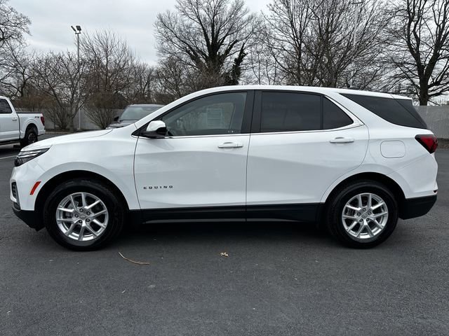 Used 2023 Chevrolet Equinox LT image 2