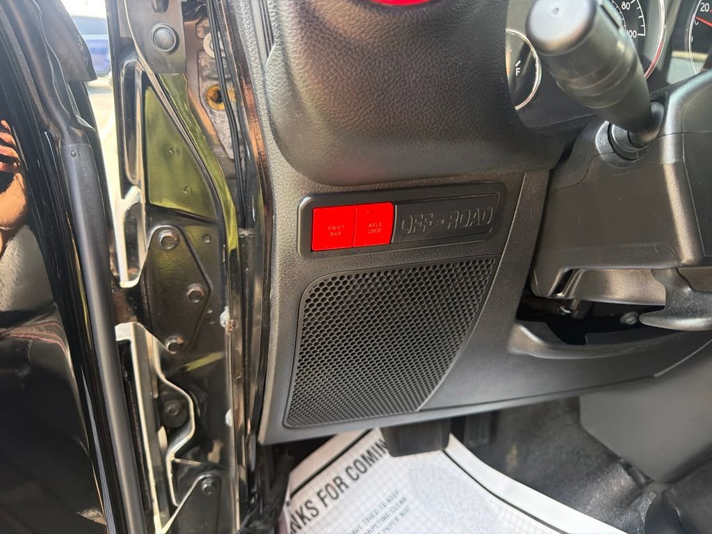 Used 2018 Jeep Wrangler Unlimited Rubicon AWD/4WD image 24