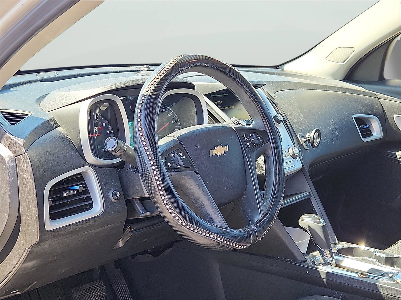 Used 2017 Chevrolet Equinox LS image 9