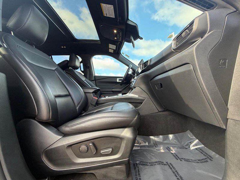 Certified 2020 Ford Explorer XLT w/ Equipment Group 202A image 13