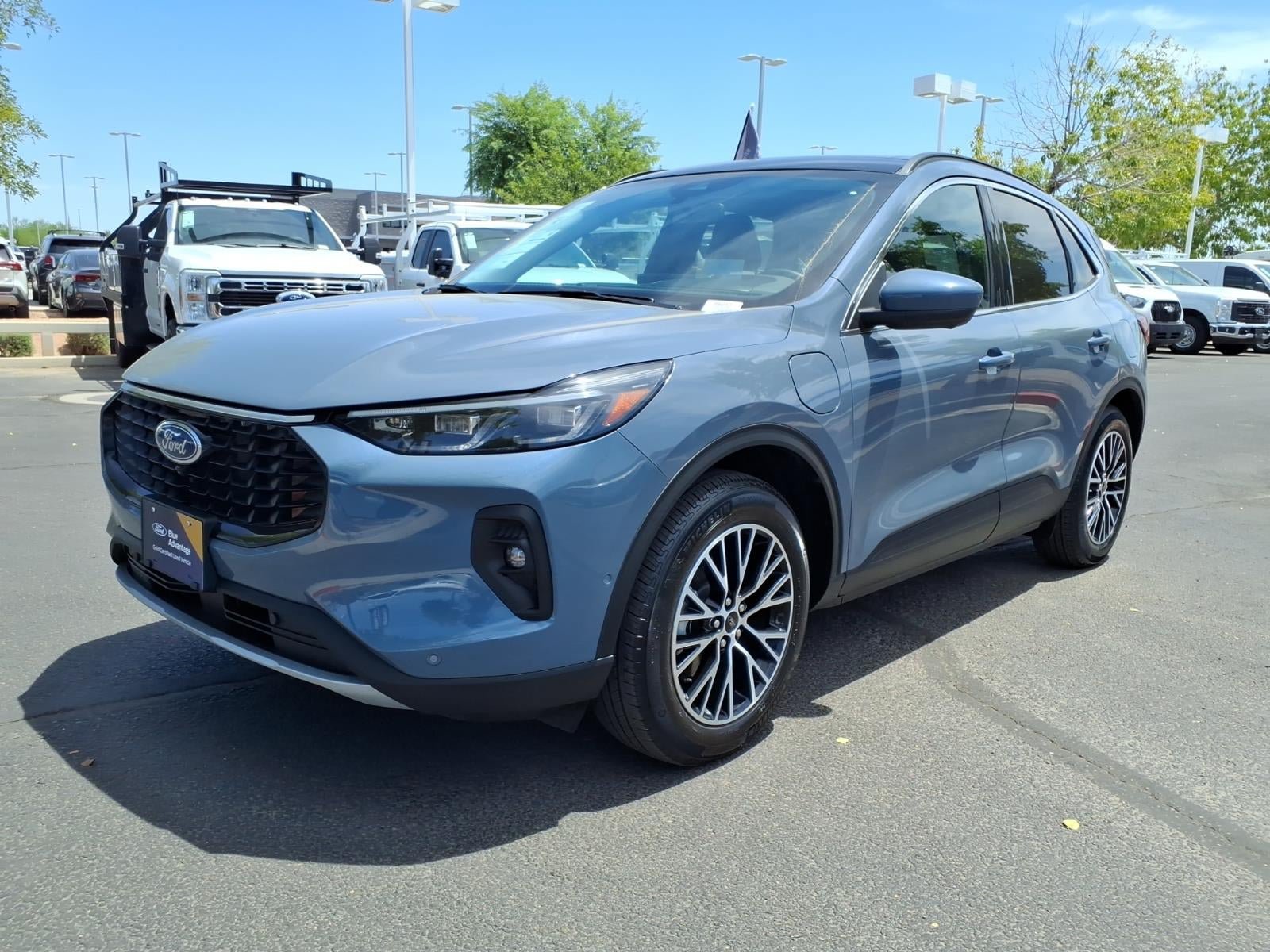 Certified 2024 Ford Escape SE w/ PHEV Premium Package FWD image 8