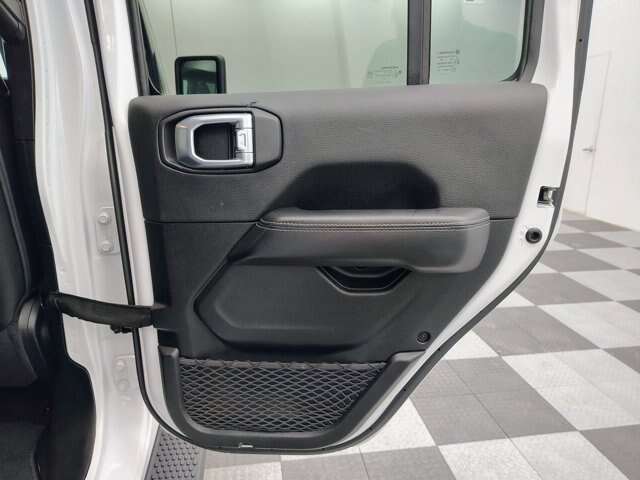 Used 2021 Jeep Wrangler Unlimited Sahara w/ Uconnect 4C Nav & Sound Group AWD/4WD image 27