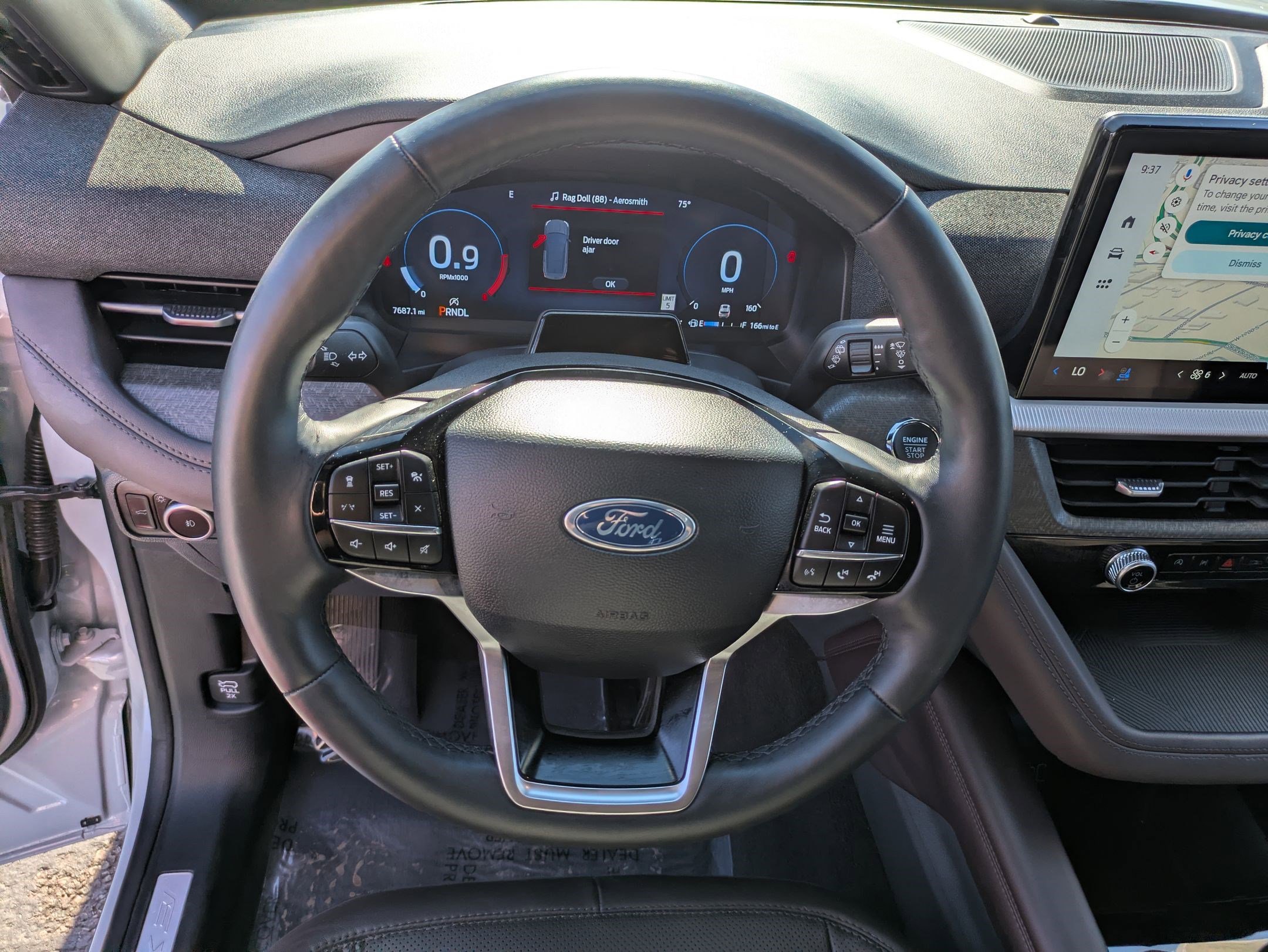 Certified 2026 Ford Explorer Platinum w/ LUX Leather Package AWD/4WD image 18
