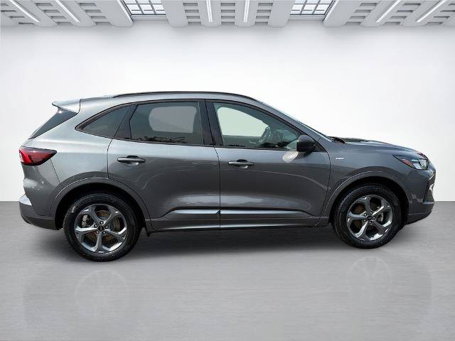 Certified 2024 Ford Escape ST-Line w/ Tech Pack #1 AWD/4WD image 2