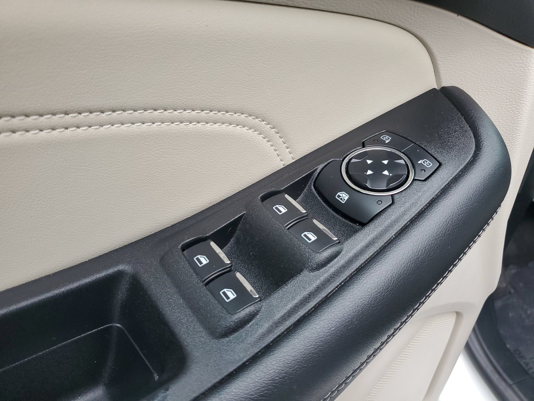 Certified 2021 Ford Edge Titanium AWD/4WD image 14
