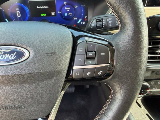 Certified 2022 Ford Escape Titanium w/ Titanium Premium Package FWD image 15