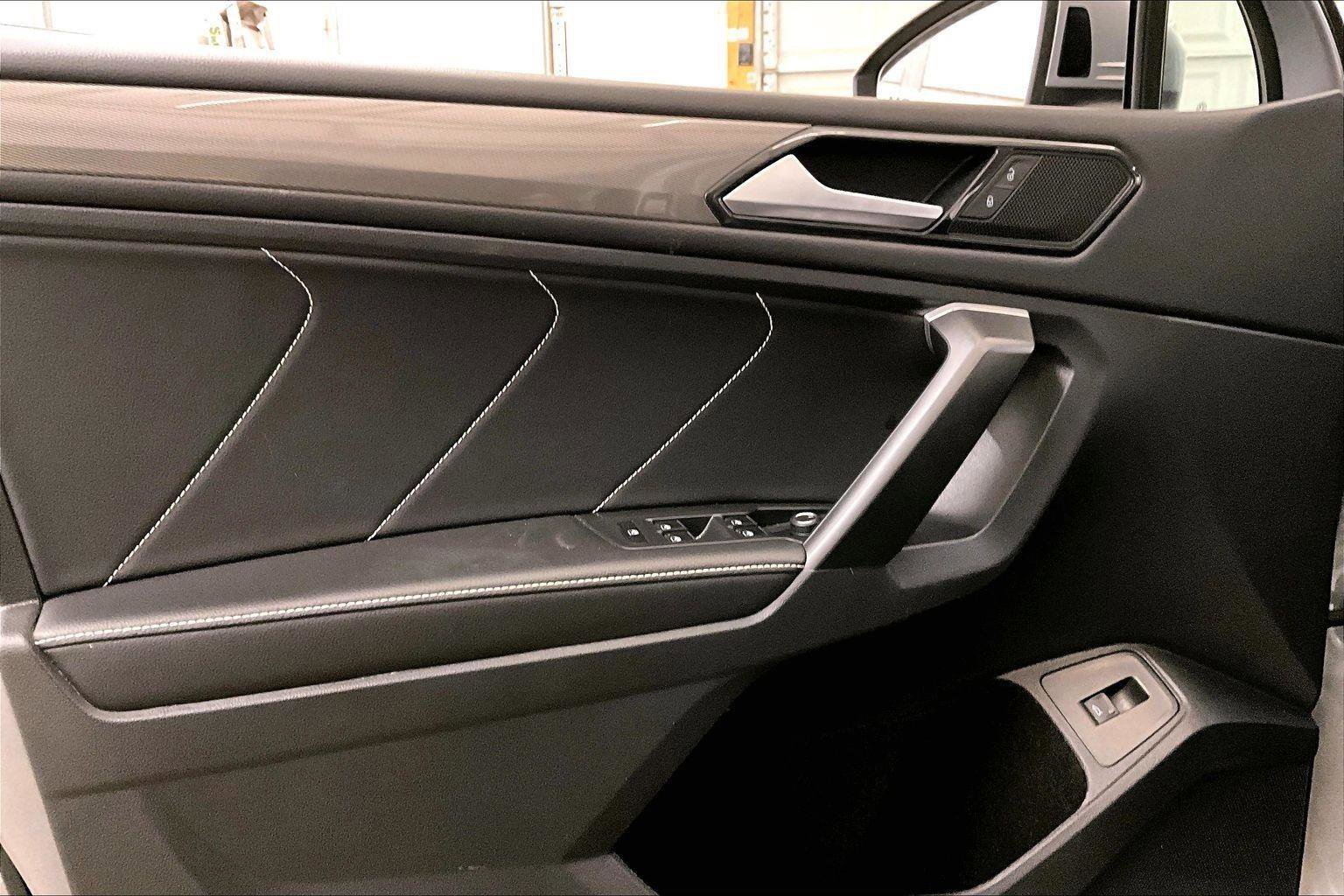 Used 2024 Volkswagen Tiguan SE image 22