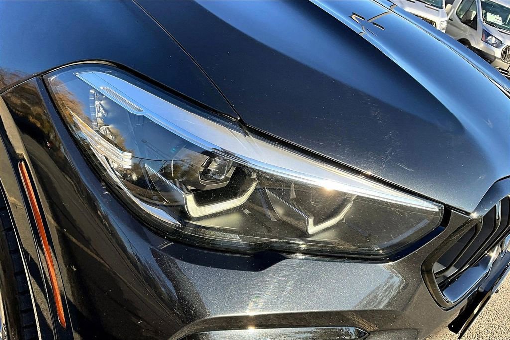 Used 2022 BMW X6 xDrive40i w/ M Sport Package AWD/4WD image 28