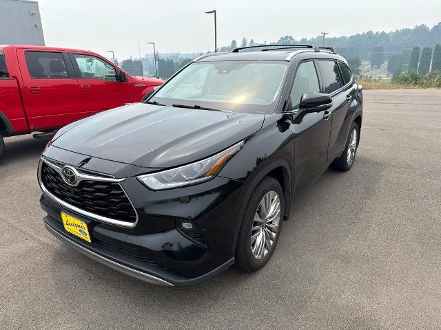 Used 2023 Toyota Highlander Platinum AWD/4WD image 1