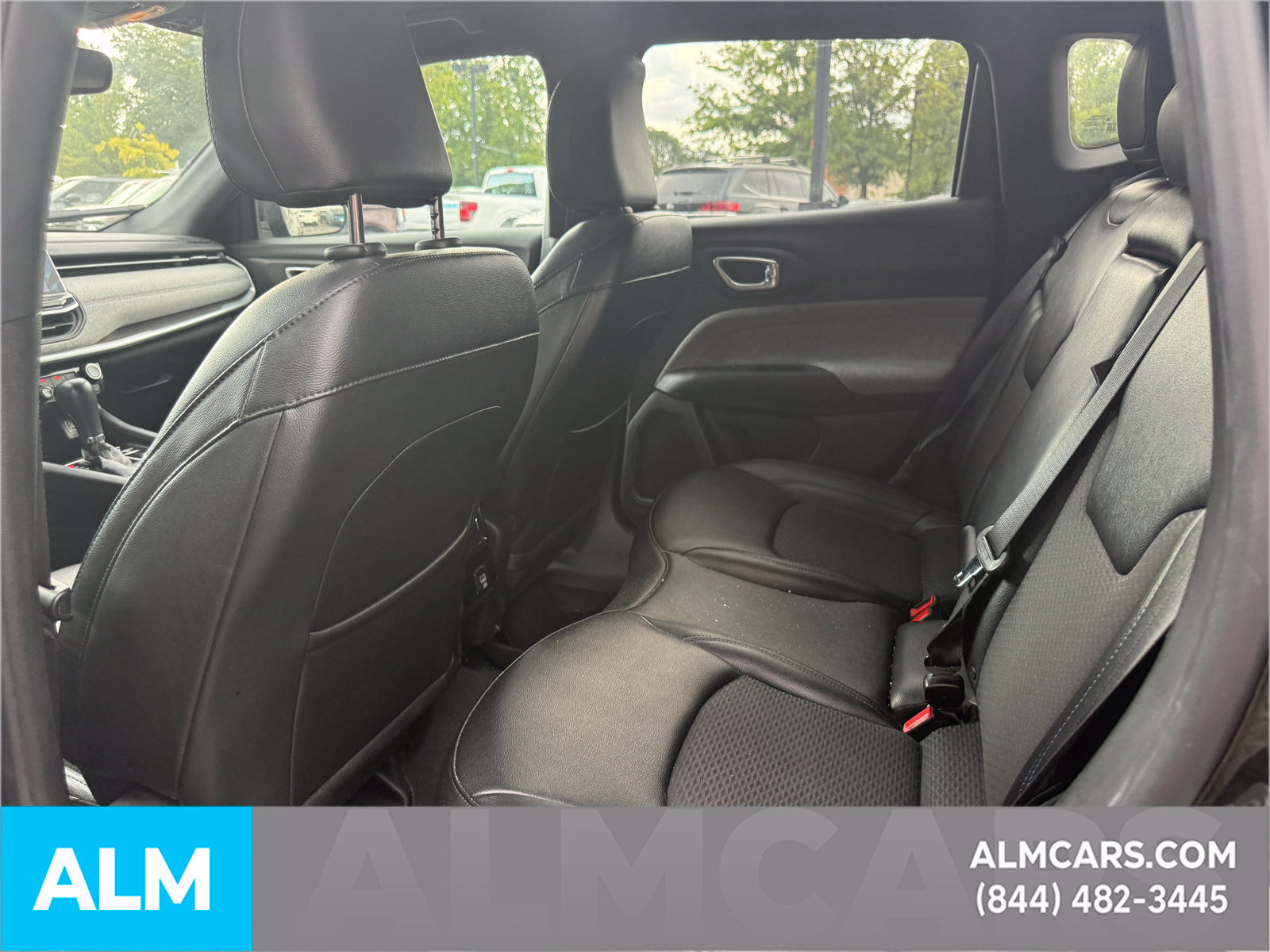 Used 2024 Jeep Compass Latitude AWD/4WD image 15