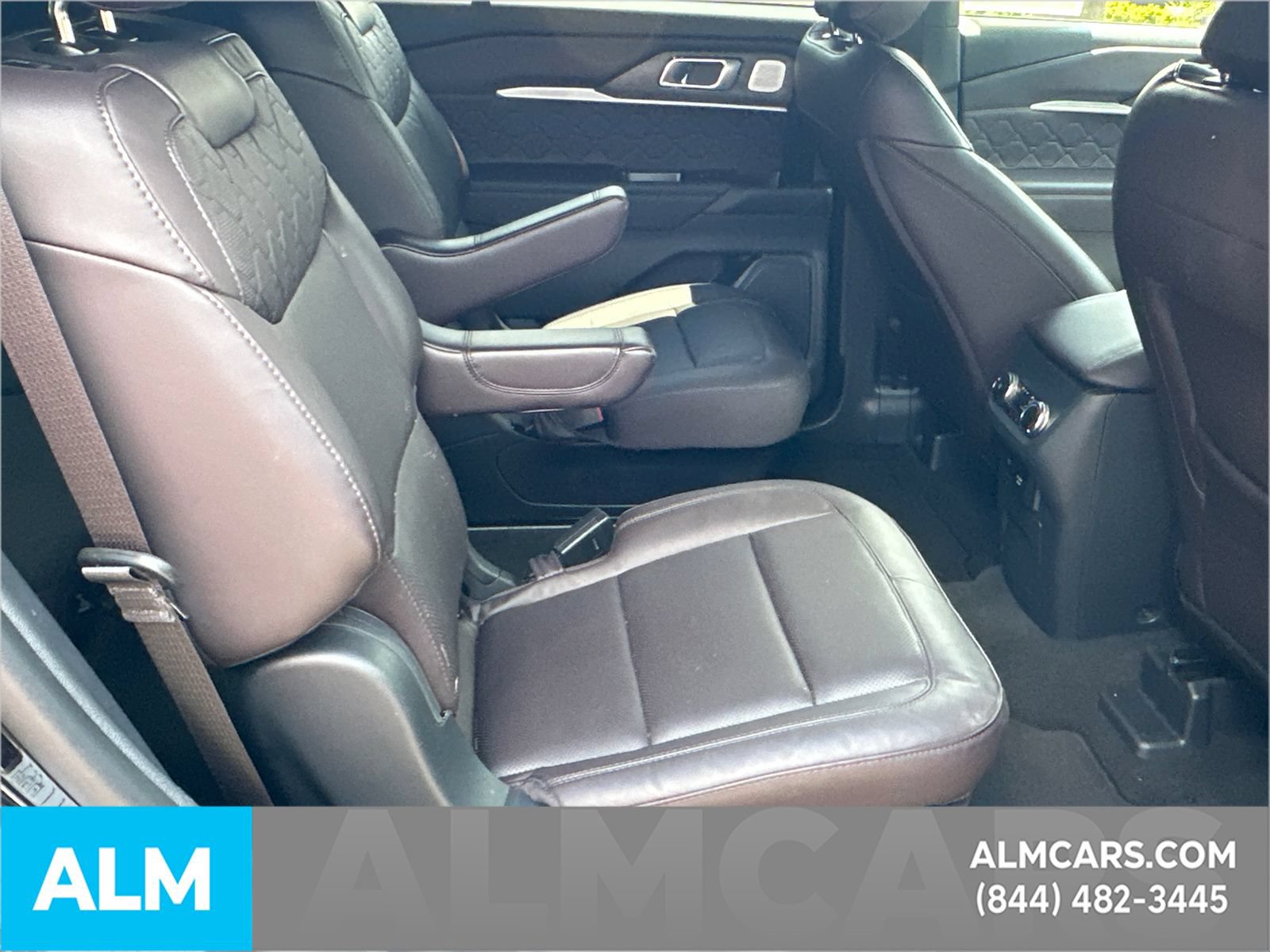 Certified 2026 Ford Explorer Platinum w/ LUX Leather Package AWD/4WD image 17