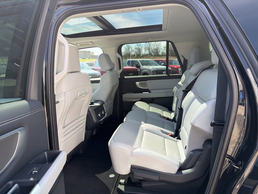 Certified 2025 Ford Expedition Max Platinum image 14