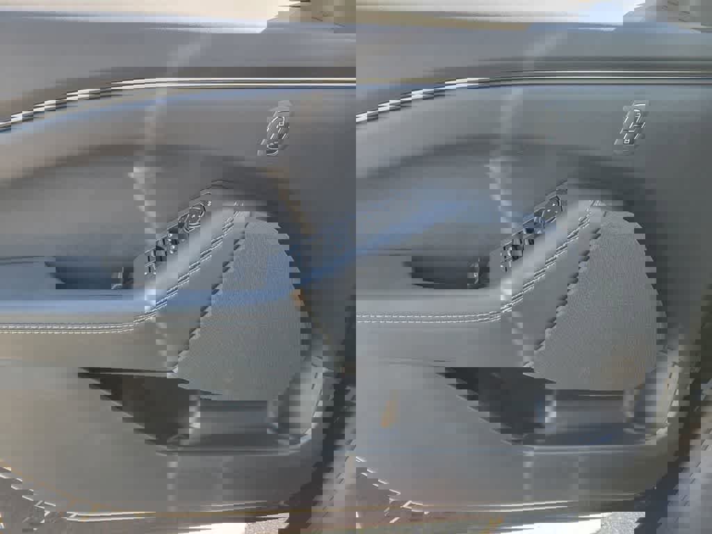 Certified 2025 Ford Mustang Mach-E Select RWD image 18