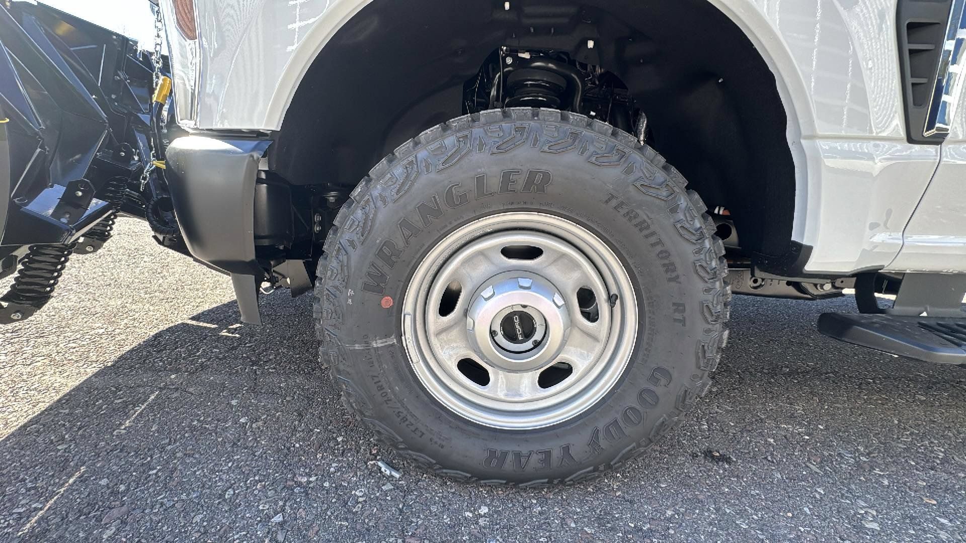 Certified 2025 Ford F350 XL w/ XL Off-Road Package AWD/4WD image 21