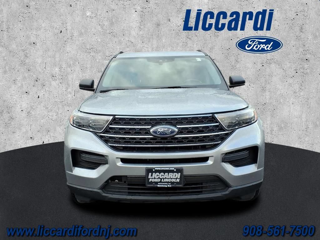 Certified 2023 Ford Explorer XLT AWD/4WD image 2