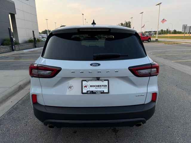 Certified 2025 Ford Escape ST-Line Select AWD/4WD image 47