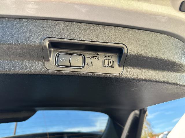 Certified 2023 Ford Explorer XLT w/ Equipment Group 202A RWD image 19