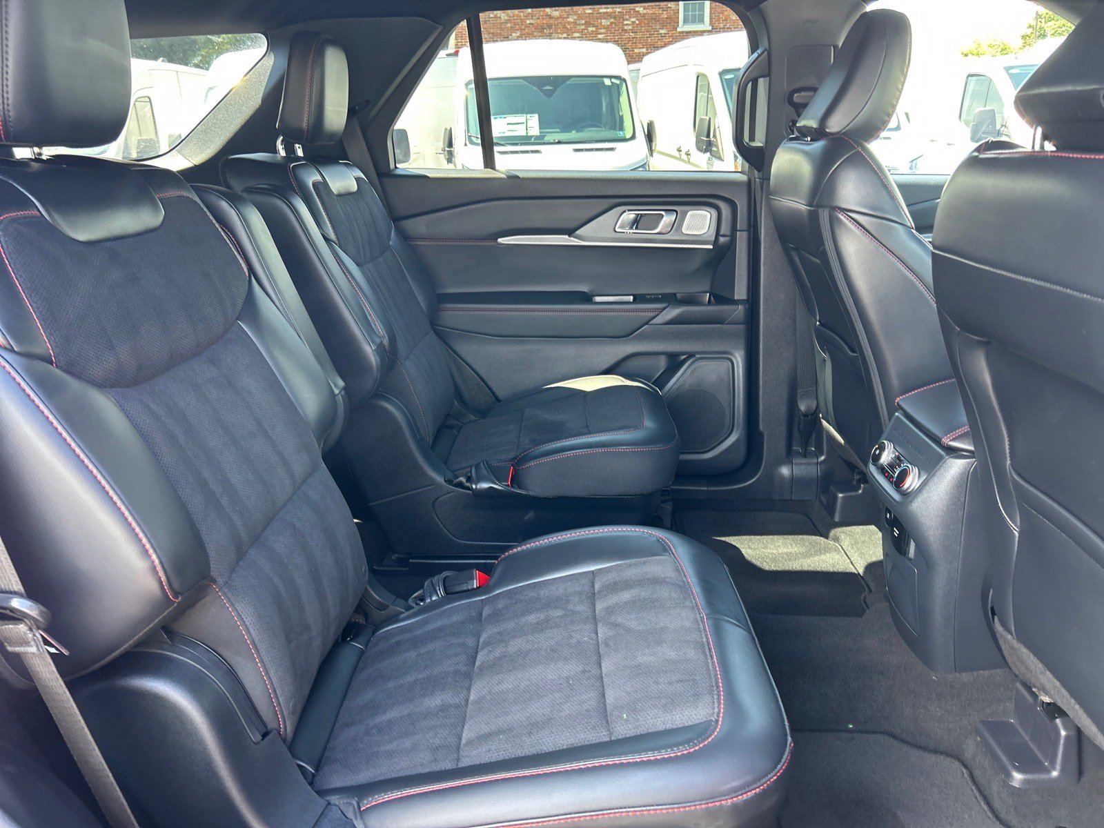 Certified 2025 Ford Explorer ST w/ Sun And Sound Package AWD/4WD image 24