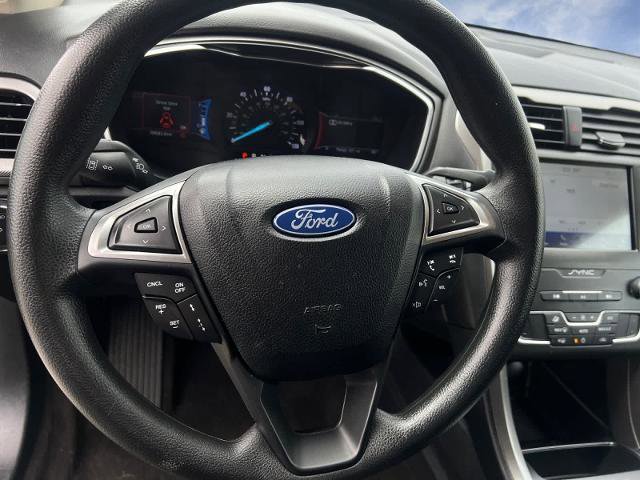 Certified 2020 Ford Fusion SE FWD image 11