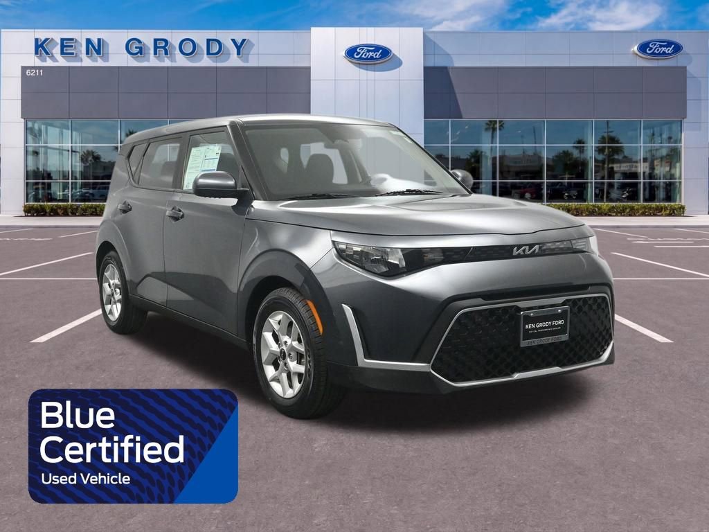 Used 2023 Kia Soul LX w/ Option Group 015