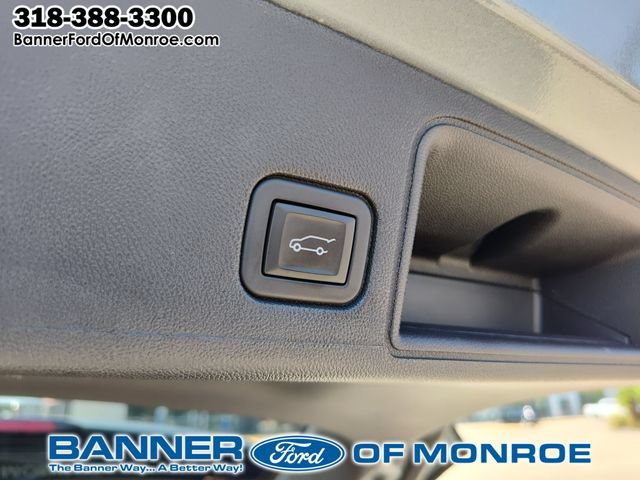 Used 2024 GMC Terrain AT4 w/ Infotainment Package II AWD/4WD image 8