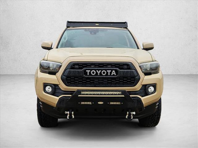 Used 2020 Toyota Tacoma SR5 RWD image 2