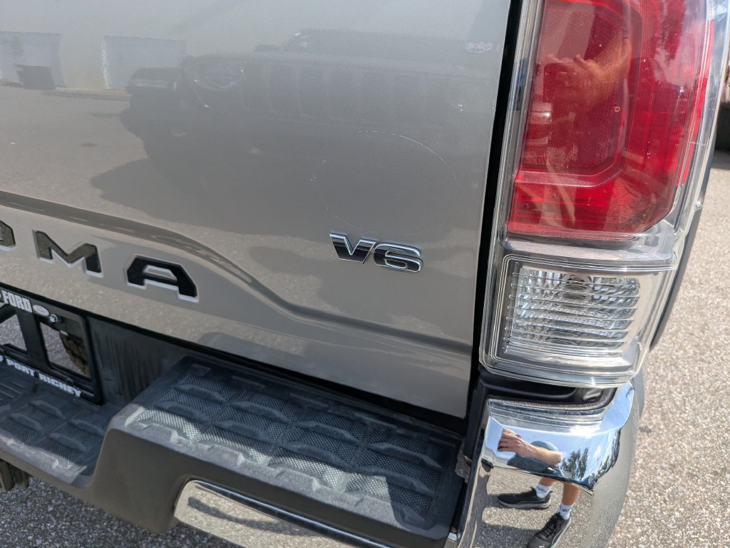 Used 2021 Toyota Tacoma TRD Off-Road RWD image 14