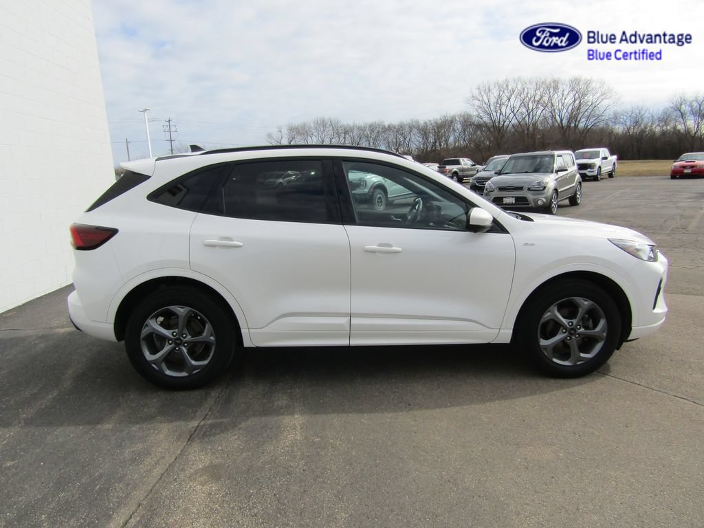 Certified 2023 Ford Escape ST-Line Select w/ Tech Pack #2 AWD/4WD image 7