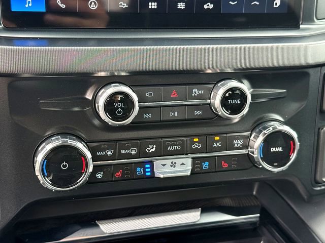 Certified 2025 Ford F250 Platinum w/ Tremor Off-Road Package AWD/4WD image 19