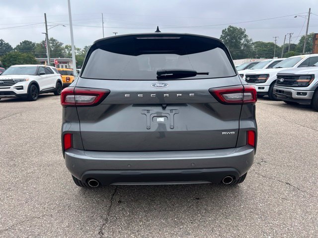 Certified 2024 Ford Escape ST-Line w/ Tech Pack #1 AWD/4WD image 5