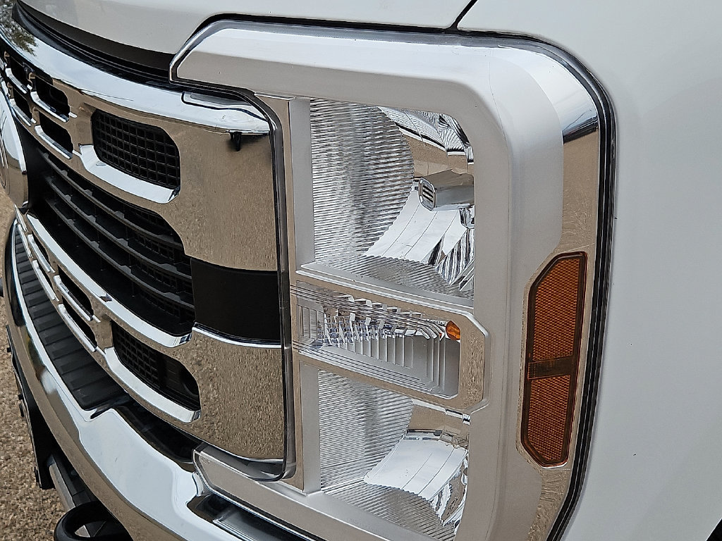Certified 2025 Ford F250 XLT w/ FX4 Off-Road Package AWD/4WD image 14
