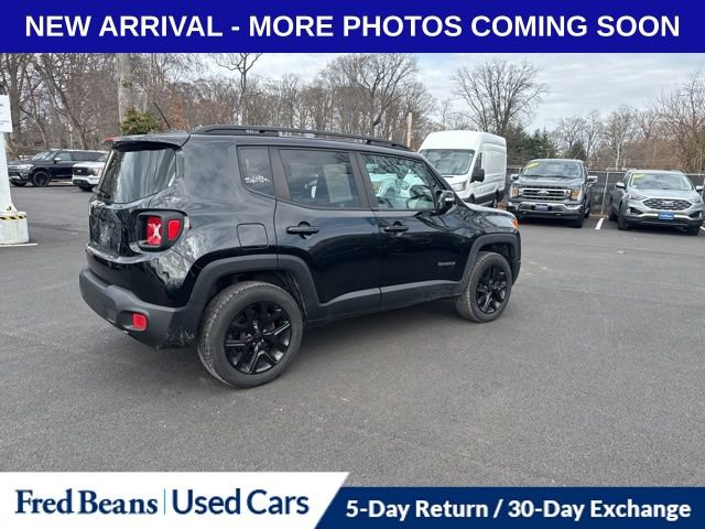 Used 2017 Jeep Renegade Altitude AWD/4WD image 8