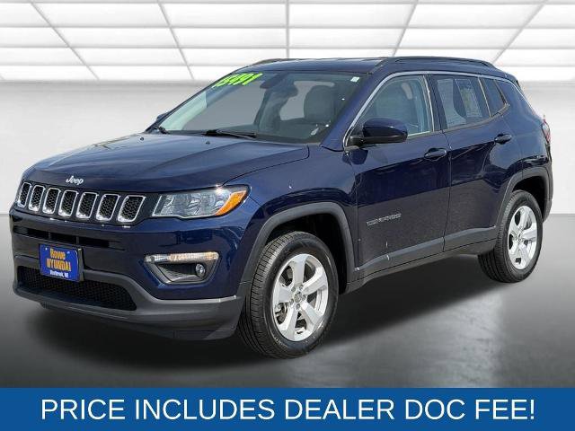 Used 2018 Jeep Compass Latitude w/ Cold Weather Group AWD/4WD image 3
