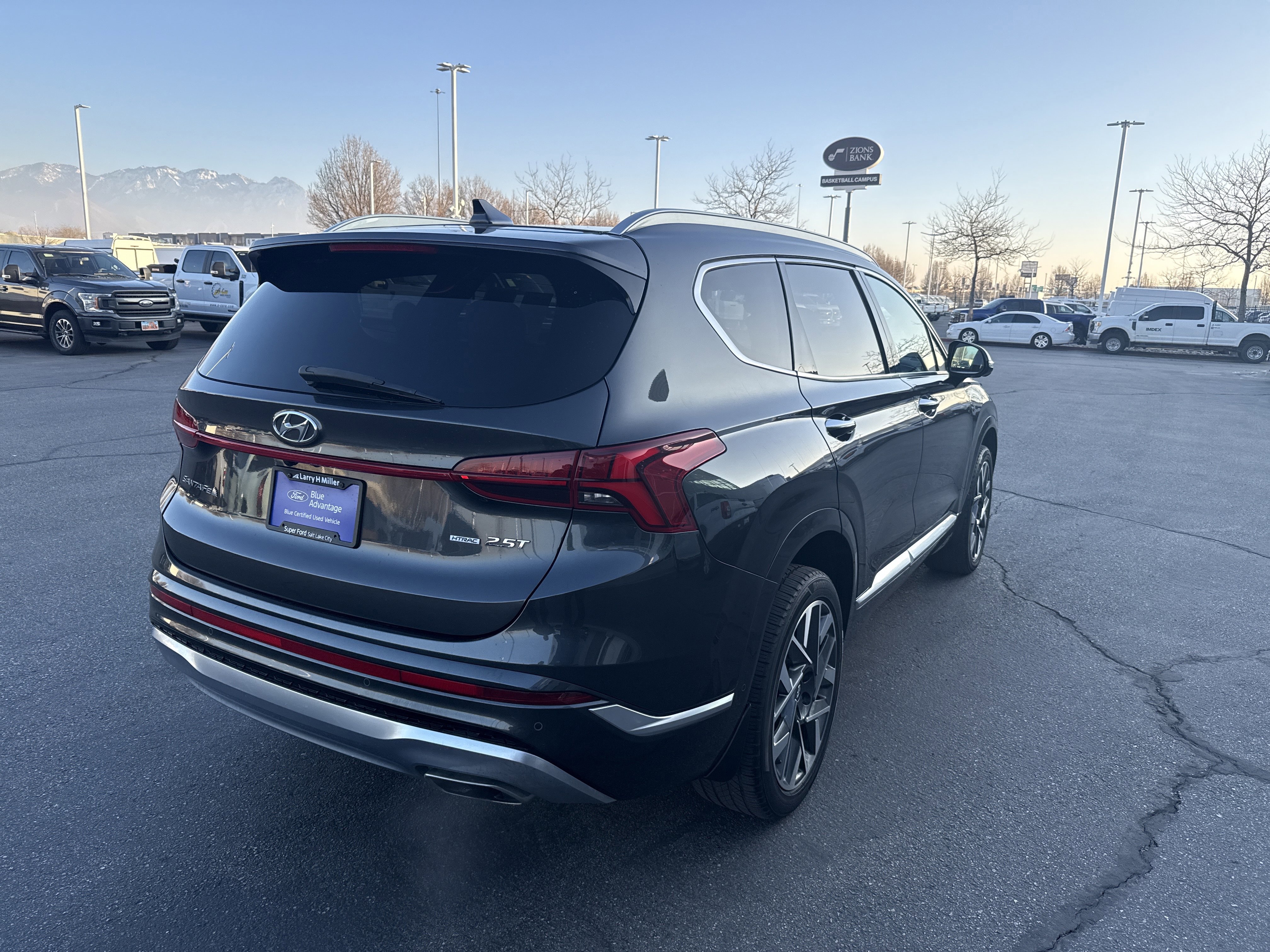 Used 2022 Hyundai Santa Fe Calligraphy image 6