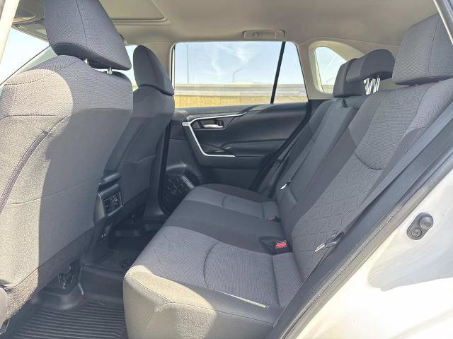 Used 2019 Toyota RAV4 XLE w/ Carpet Mat Package FWD image 24