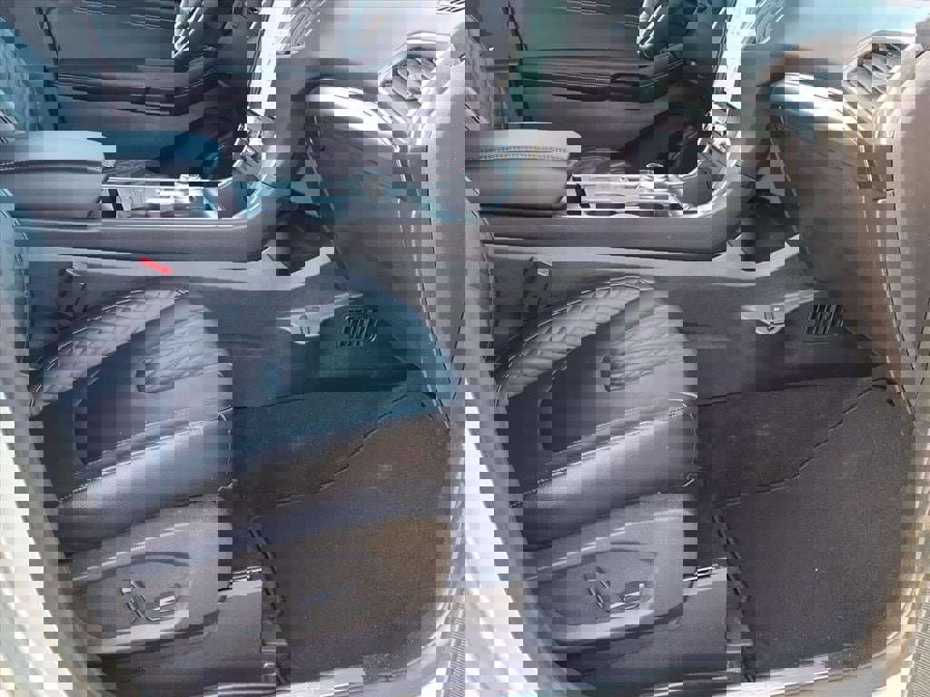 Certified 2024 Ford Edge Titanium image 20