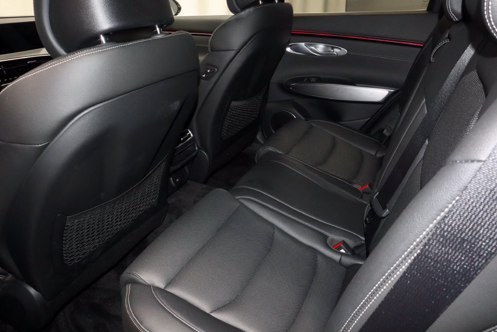 Used 2026 Genesis GV70 2.5T Select AWD/4WD image 22