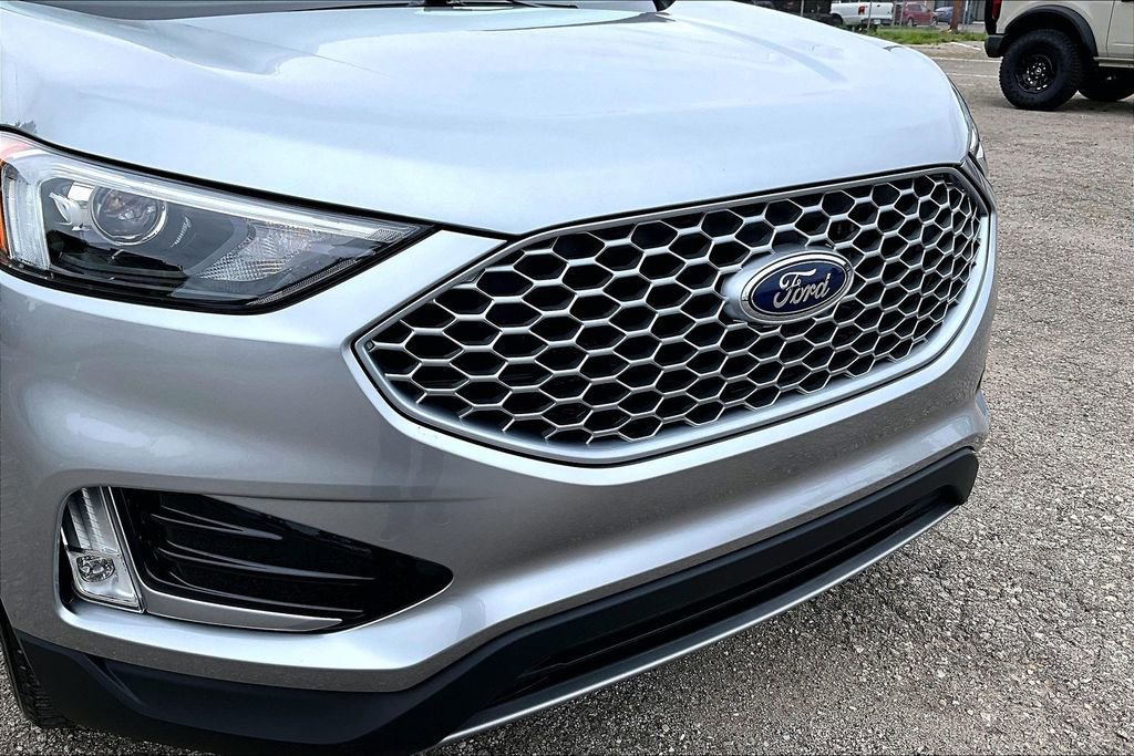 Certified 2023 Ford Edge SEL w/ Convenience Package AWD/4WD image 28