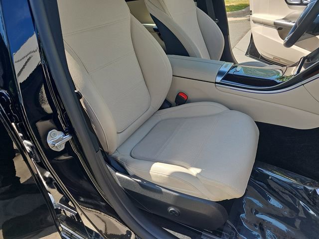 Used 2022 Mercedes-Benz C 300 4MATIC Sedan image 10