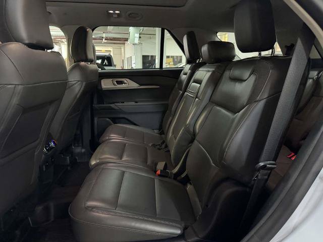 Certified 2025 Ford Explorer Active w/ Active Comfort Package AWD/4WD image 12