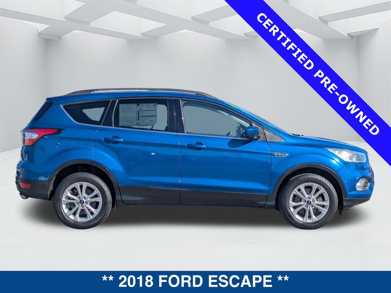 Certified 2018 Ford Escape SE w/ SE Sync 3 Package image 3