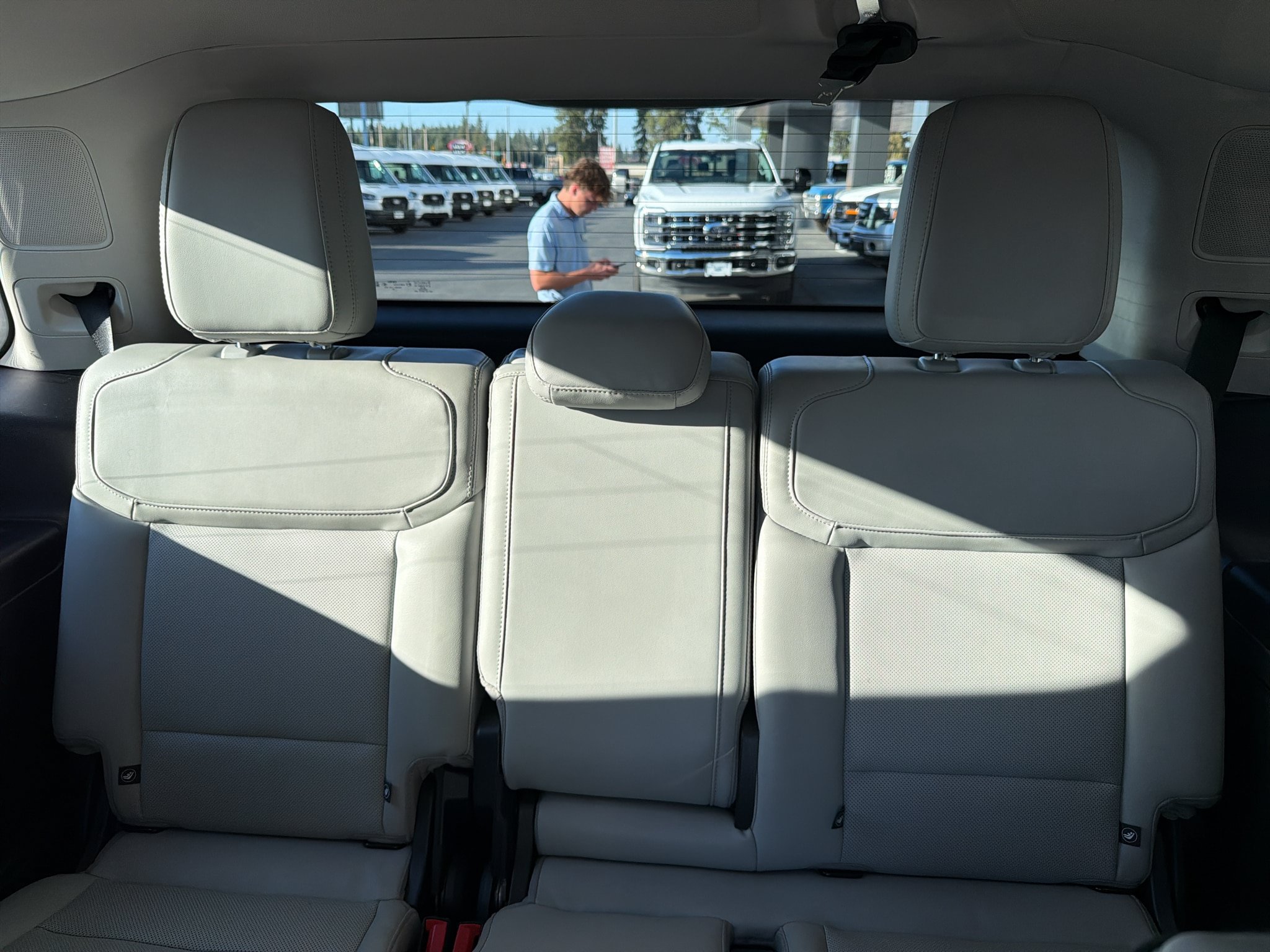 Certified 2025 Ford Expedition Platinum w/ Driver's Package AWD/4WD image 40