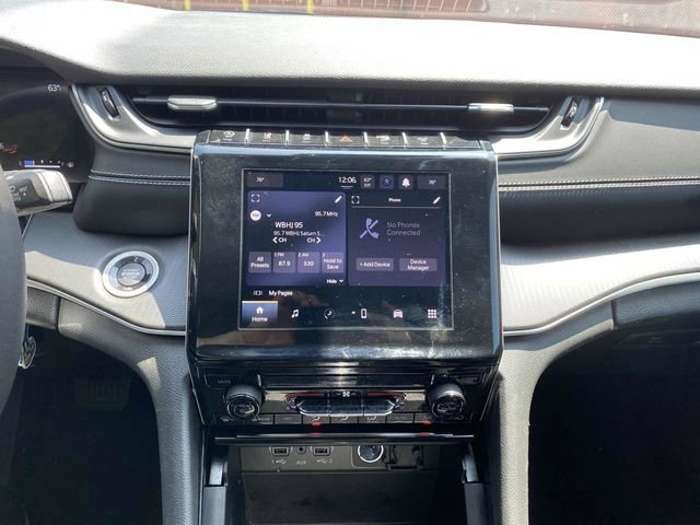 Used 2023 Jeep Grand Cherokee Laredo AWD/4WD image 20