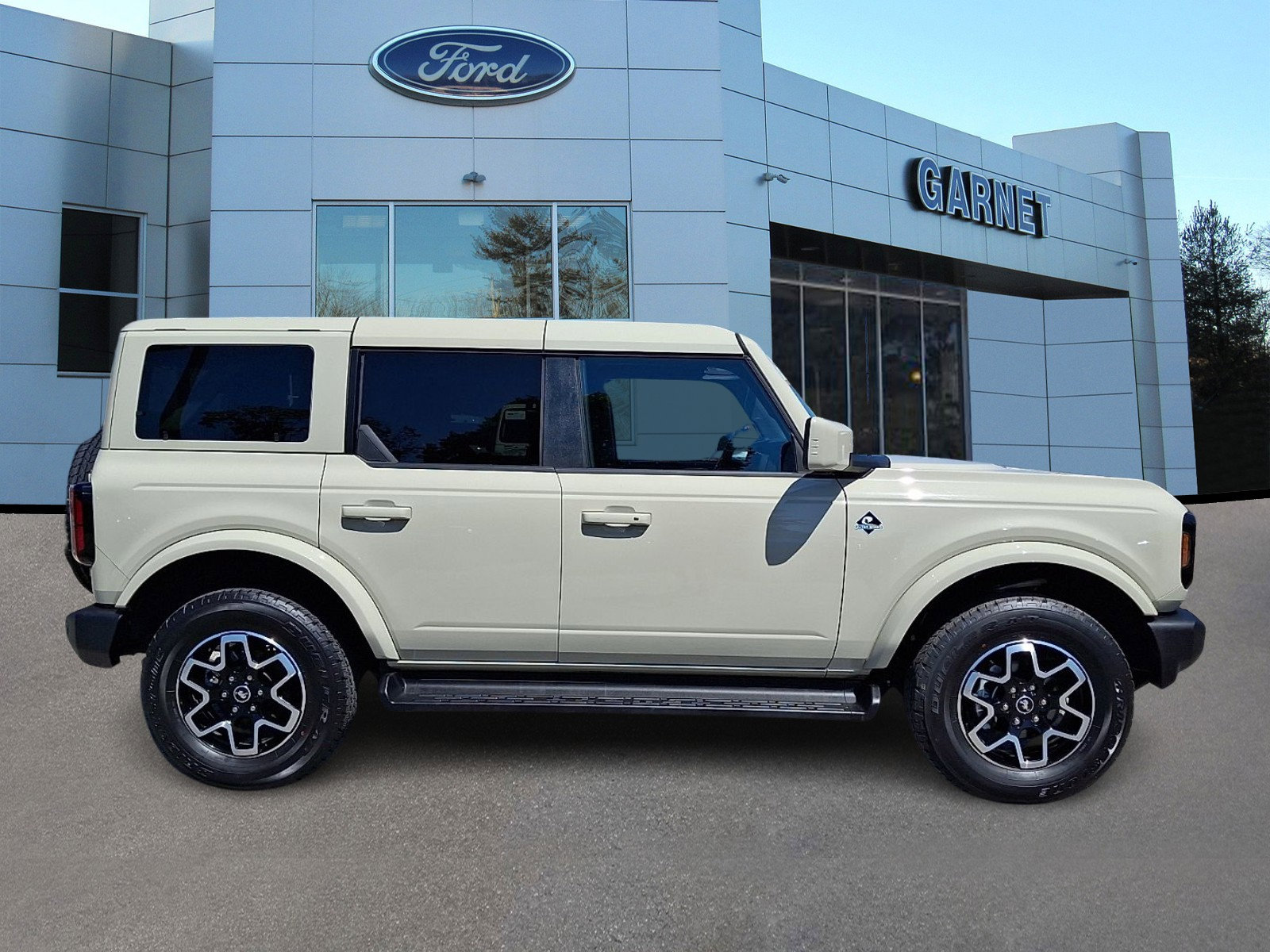 Certified 2025 Ford Bronco Outer Banks AWD/4WD image 10