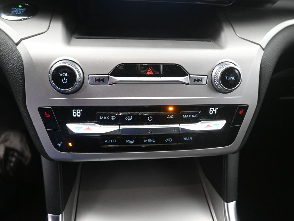 Certified 2021 Ford Explorer XLT w/ Equipment Group 202A image 9