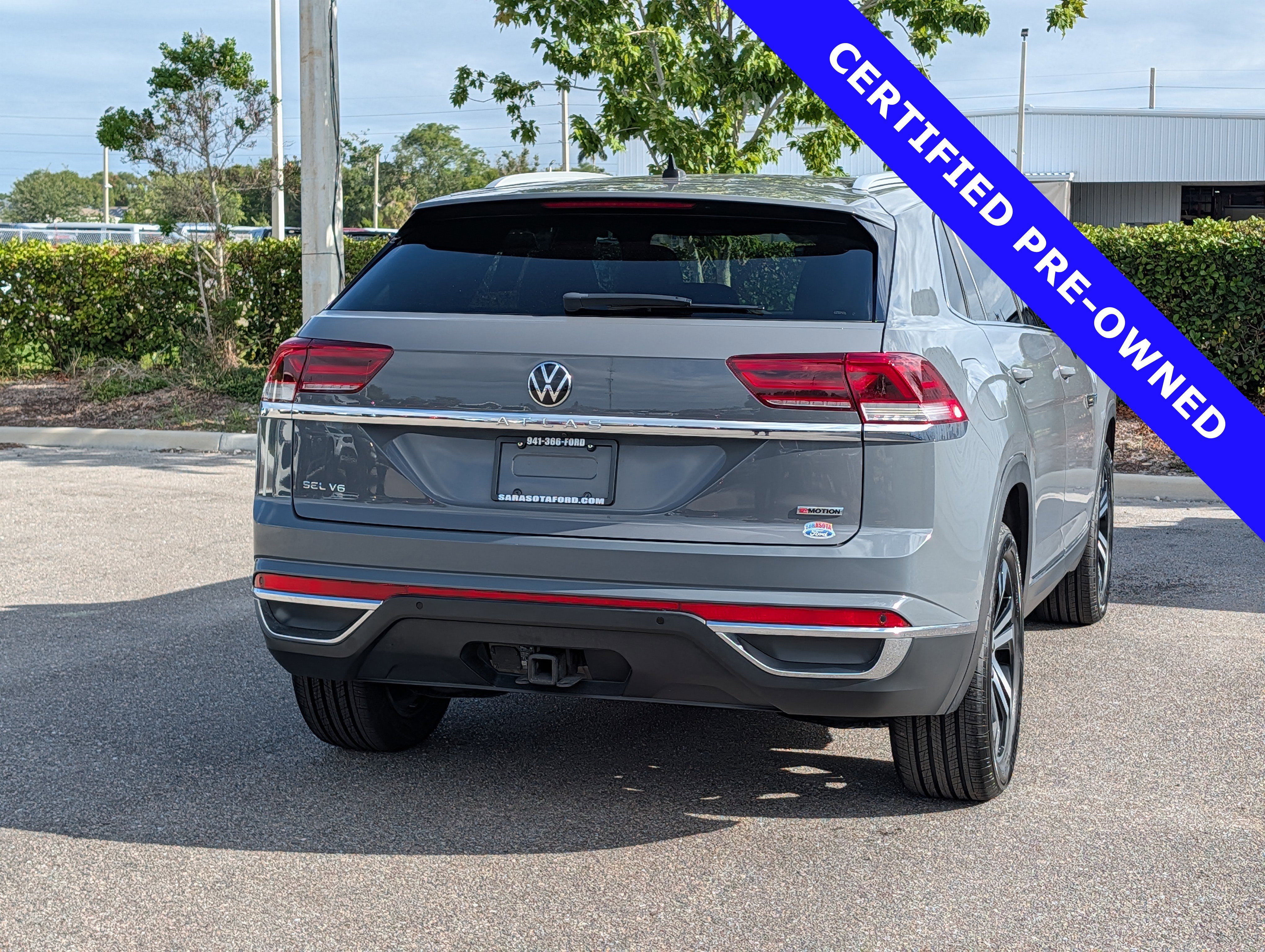 Used 2020 Volkswagen Atlas Cross Sport SEL Premium AWD/4WD image 4